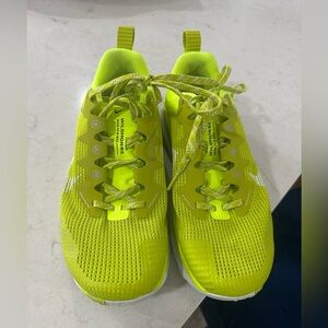 Nike women wild-horse trail size 8